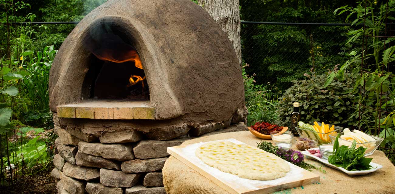 How to Build a Pizza Oven, Clay, Brick And Cob