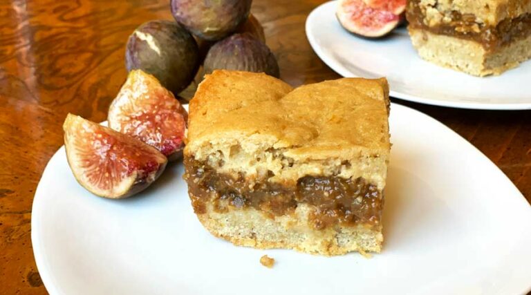 fig dessert - healthy fig cobbler crossed with healthy fig newton recipe / "fig nibbler"